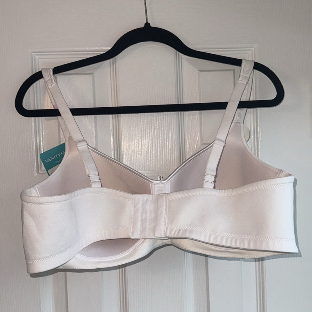 Vanity Fair Body Caress Wireless Bra - Picture 8 of 9